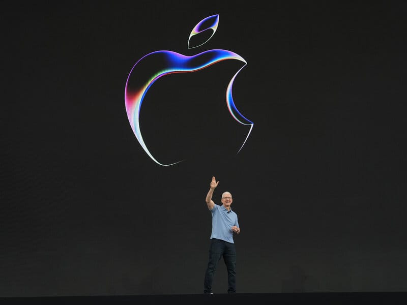 Tim Cook Rallies Apple for AI Future: Why the Company Is Taking Its Time to Get It Right