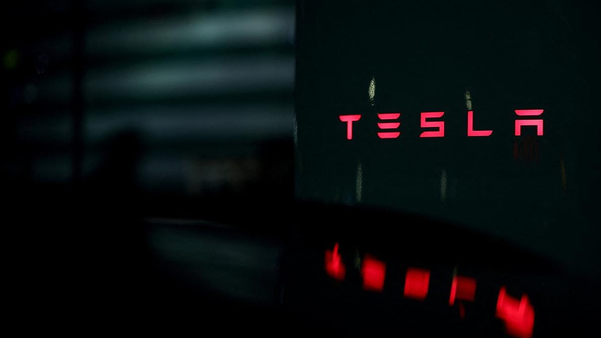 Tesla Partners with Chinese AI Leaders Deepseek and Doubao to Enhance Voice Controls in China