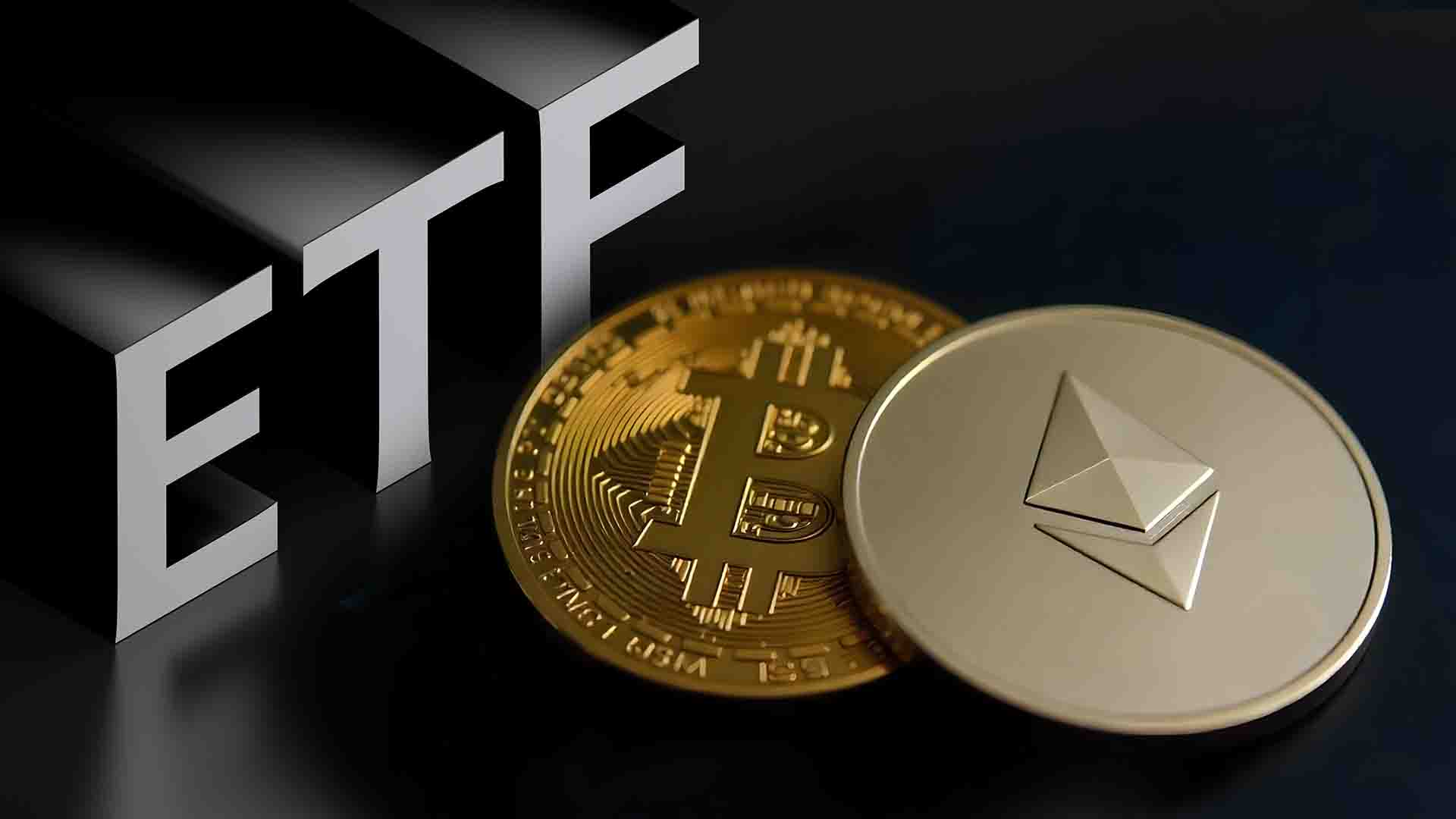 Bitcoin and Ethereum ETFs See $800 Million in Outflows as Market Sentiment Turns to ‘Extreme Fear’