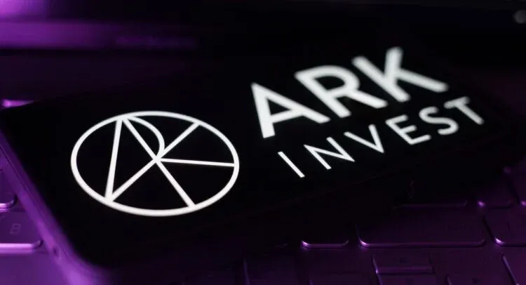 Ark Invest Expands Coinbase Position as Cathie Wood Signals Easing Inflation and Liquidity Pressures