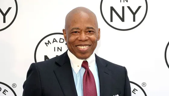 Eric Adams Denies NYC Token Rug Pull Claims as Memecoin Faces Early Volatility