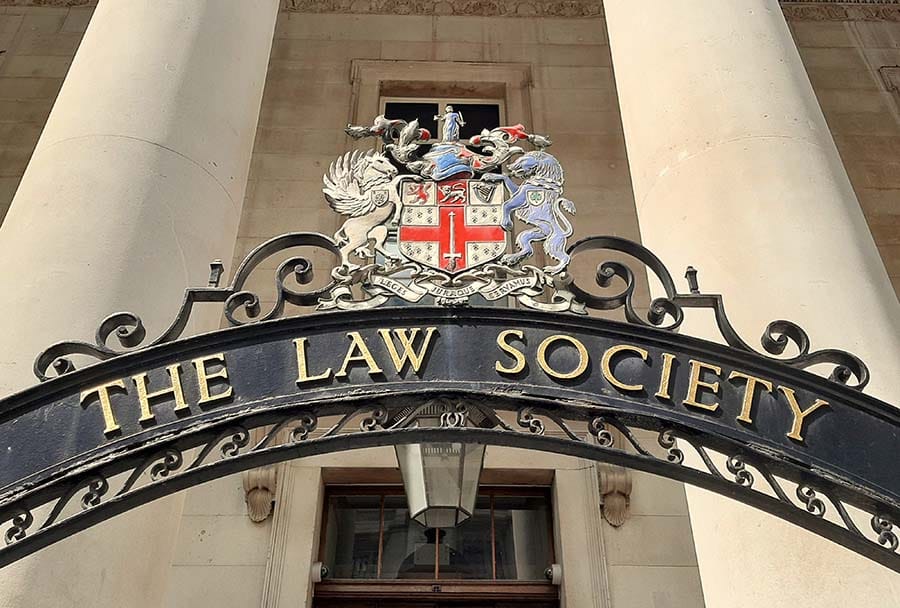 The Law Society Says Existing UK Laws Are Ready for the AI Era, as Government Pushes Faster Adoption