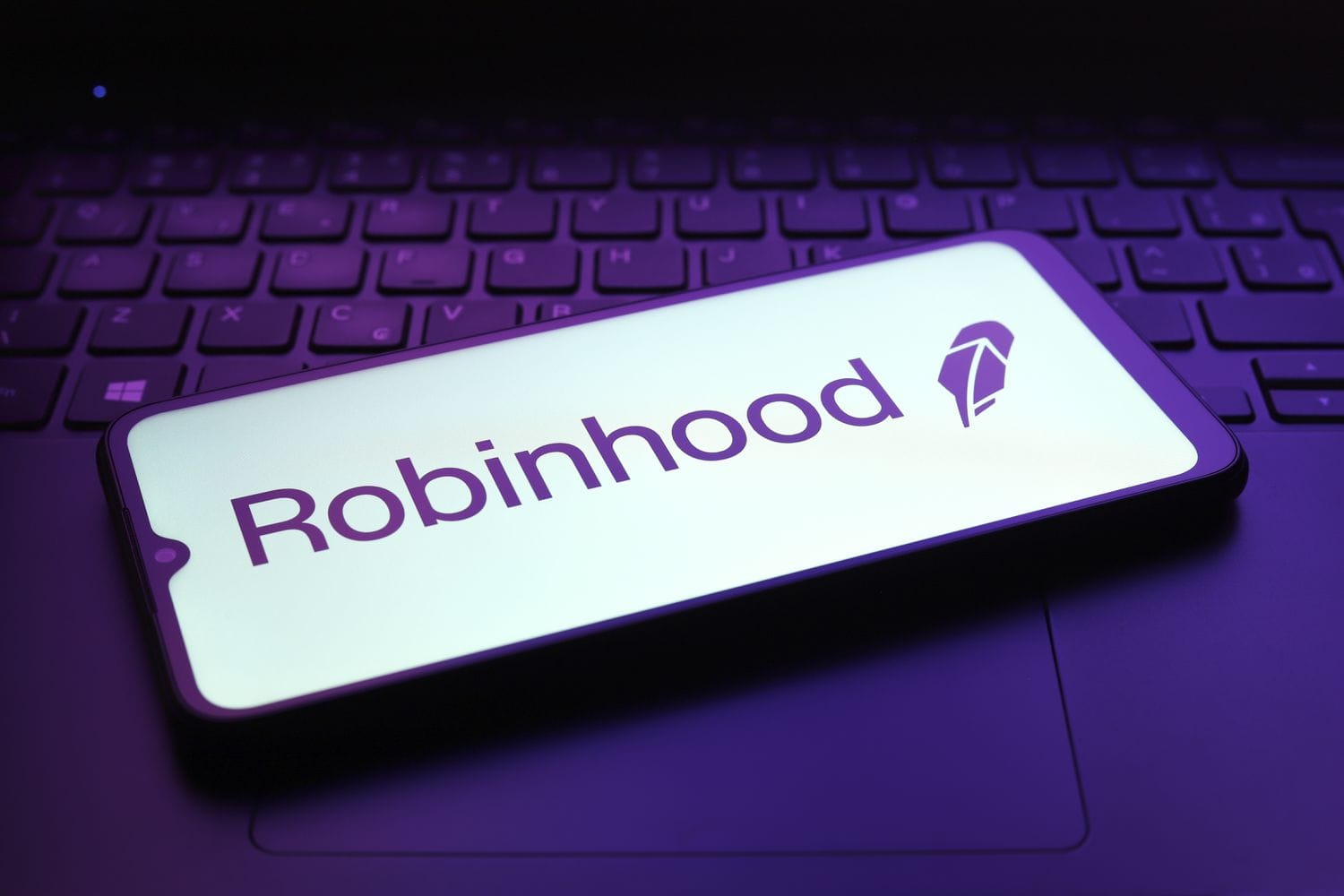Robinhood Stock Slides on Crypto Revenue Dip, but Bernstein Sees 87% Upside as Prediction Markets Gain Momentum